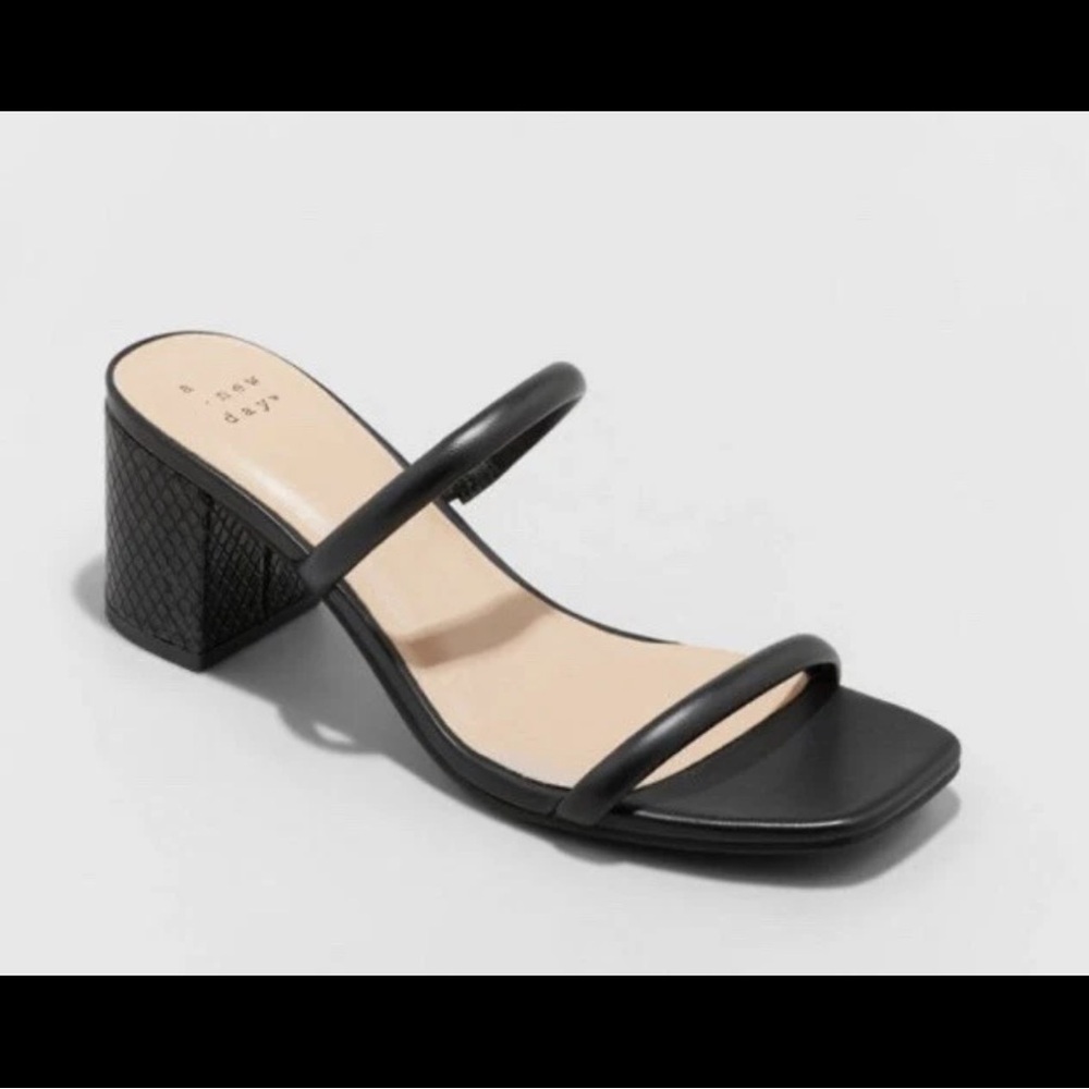 NWT NIB A New Day Target Cris Block Heel Strappy Sandals in Black Women’s size 6